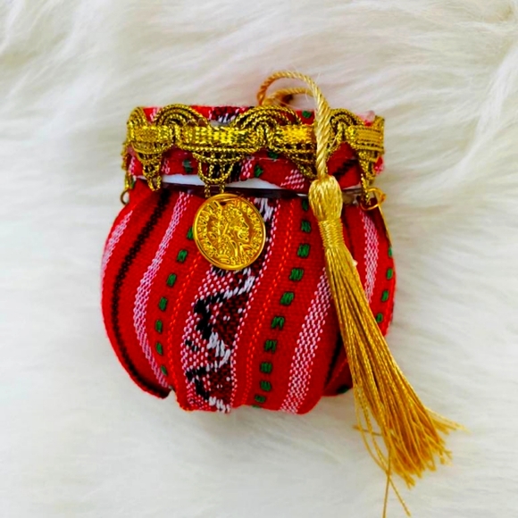 Decorative small jars can be used as party favors - Picture 2 of 6